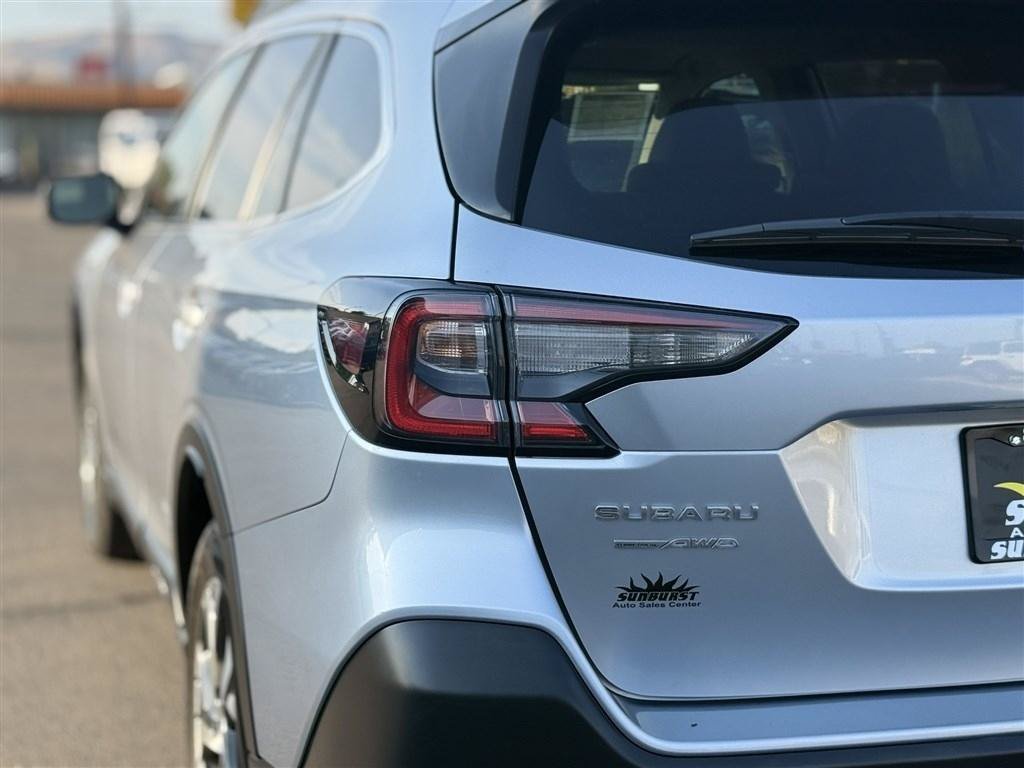 Used 2022 Subaru Outback Limited AWD/4WD image 13