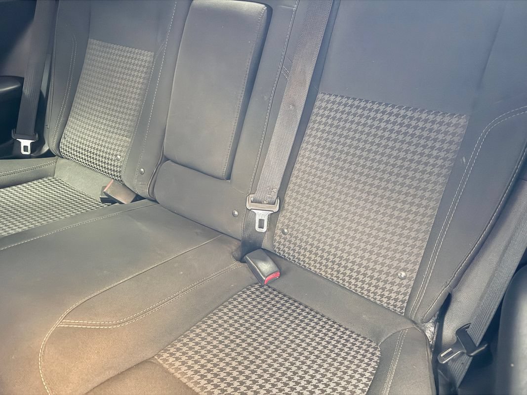 Used 2018 Dodge Challenger R/T RWD image 13