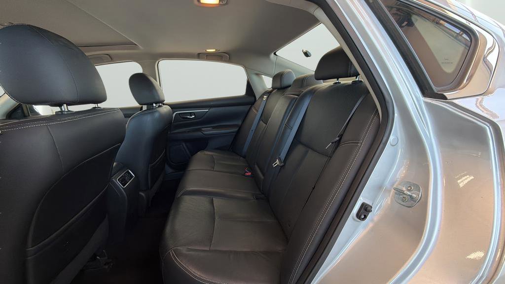 Used 2016 Nissan Altima 2.5 SL w/ 2.5 Technology w/LED Package image 25