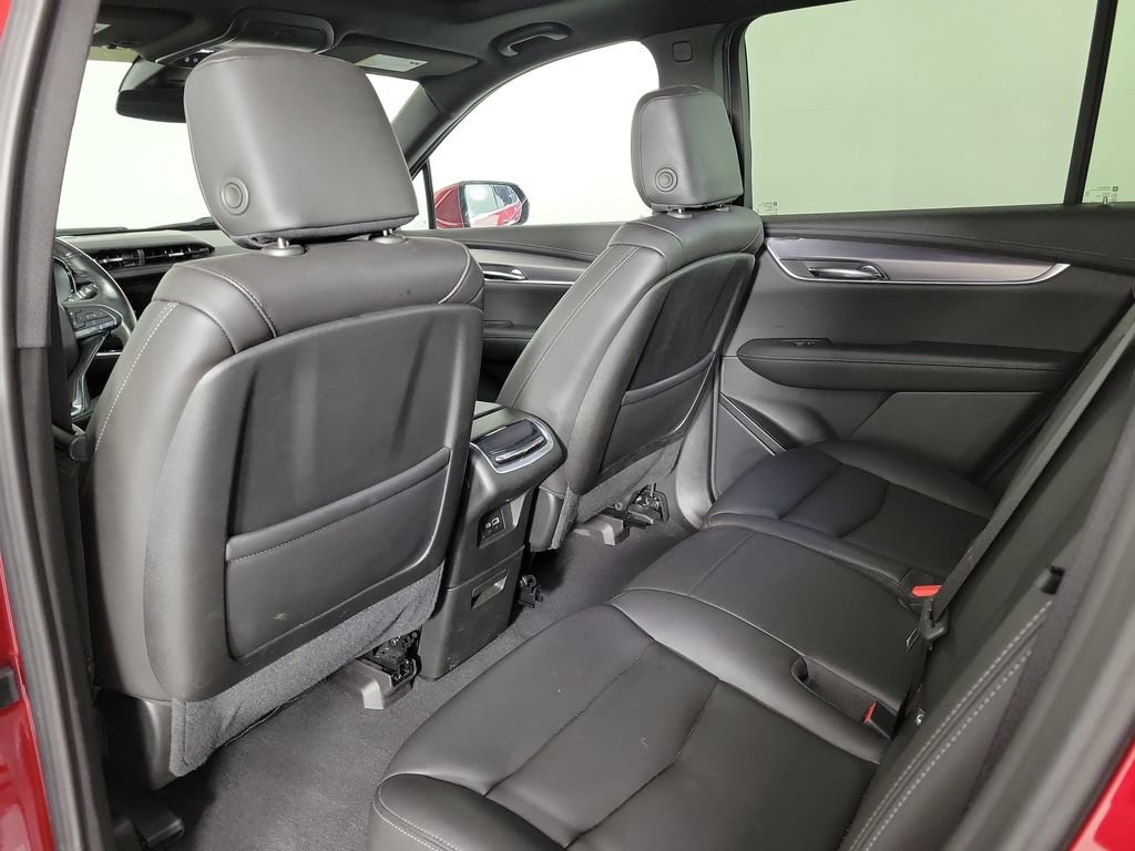 Certified 2024 Cadillac XT6 Luxury AWD/4WD image 14