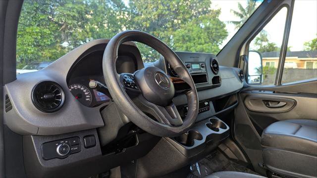 Used 2021 Mercedes-Benz Sprinter 2500 image 22