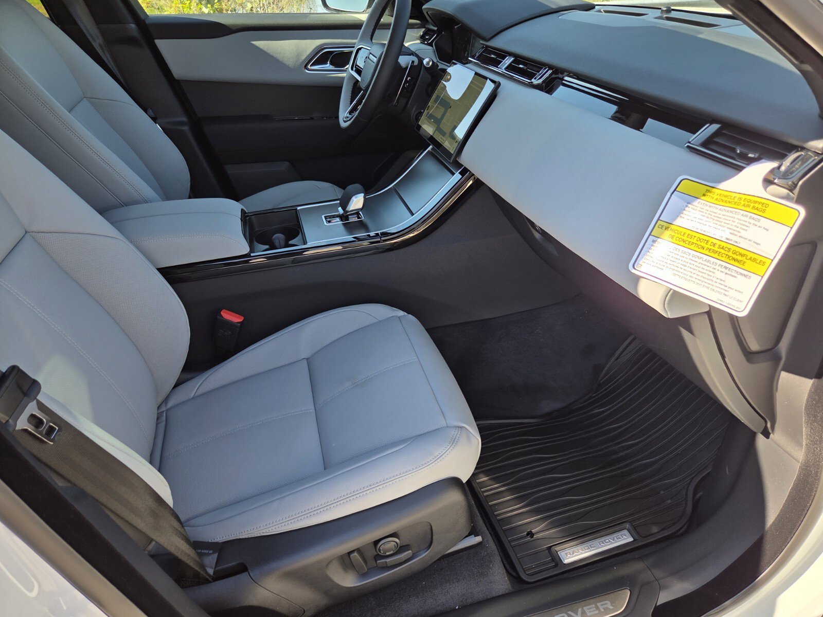 New 2026 Land Rover Range Rover Velar S image 3