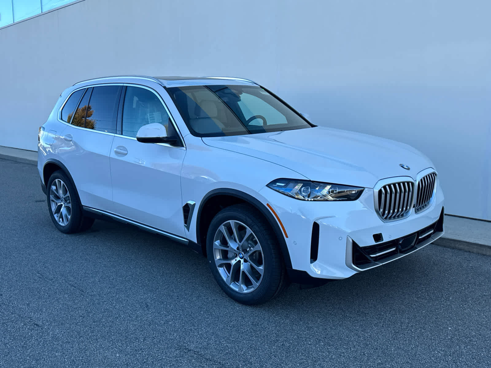 New 2026 BMW X5 xDrive40i image 2