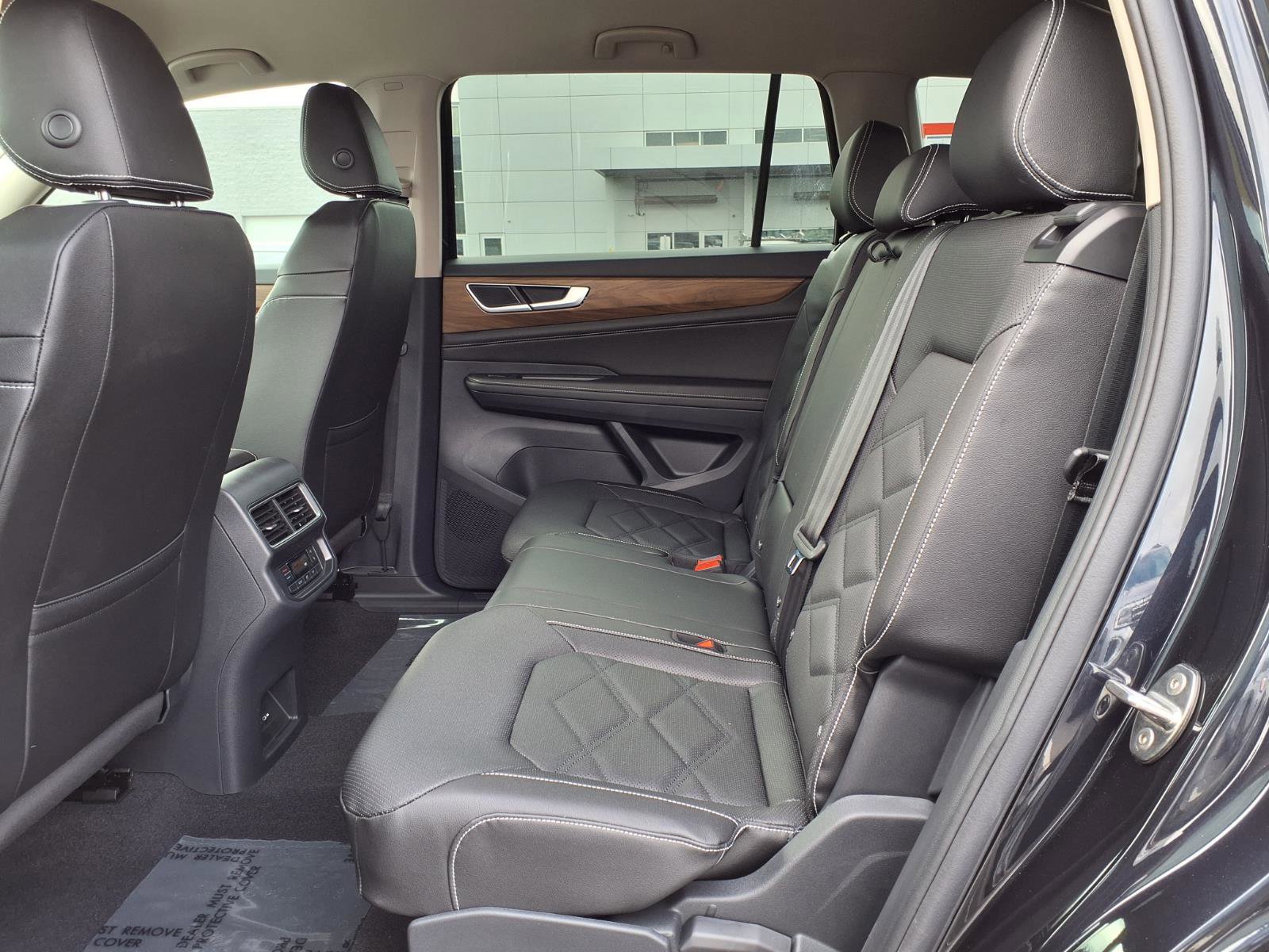 New 2026 Volkswagen Atlas SE image 12