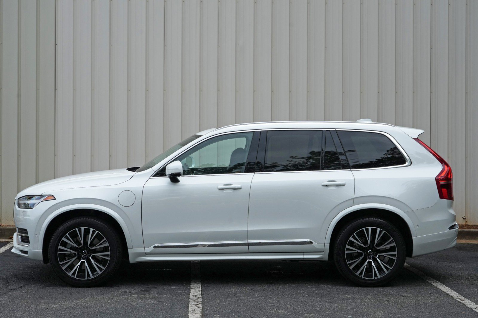 Used 2025 Volvo XC90 T8 Plus AWD/4WD image 52