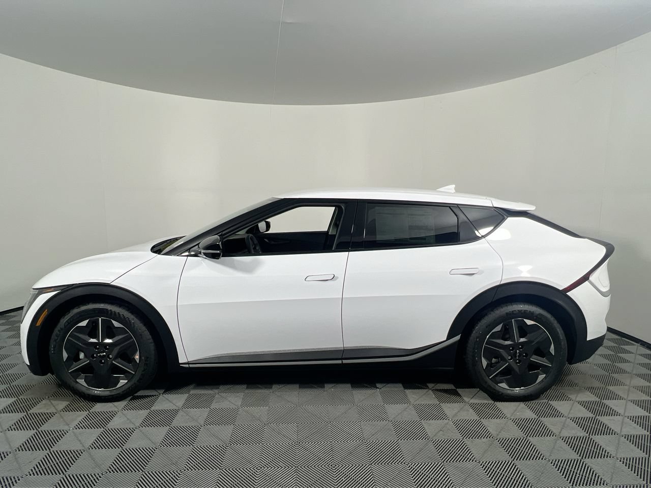 New 2026 Kia EV6 Light RWD image 8