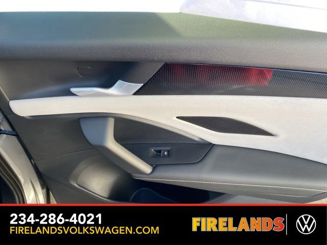 New 2025 Volkswagen Tiguan SE image 52