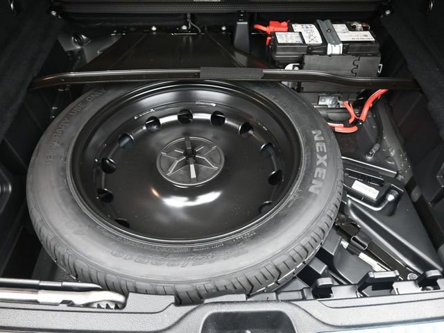 Used 2024 Mercedes-Benz GLC 300 4MATIC image 14