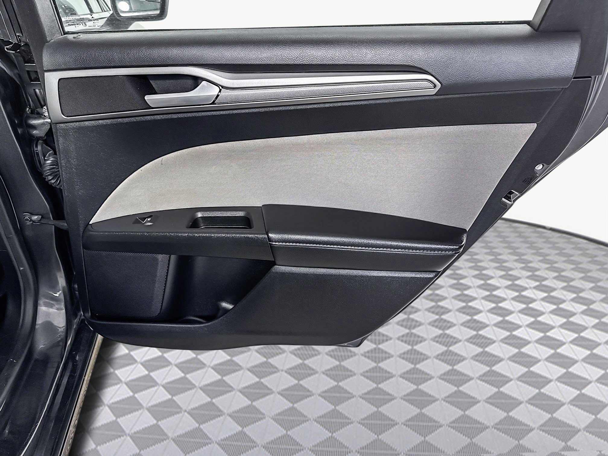 Used 2018 Ford Fusion S image 28