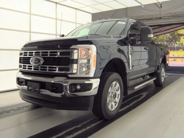 Used 2023 Ford F250 XLT w/ 360-Degree Camera Package AWD/4WD image 1