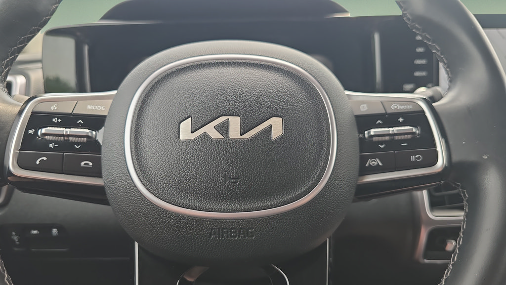 Used 2022 Kia Sorento S FWD image 18
