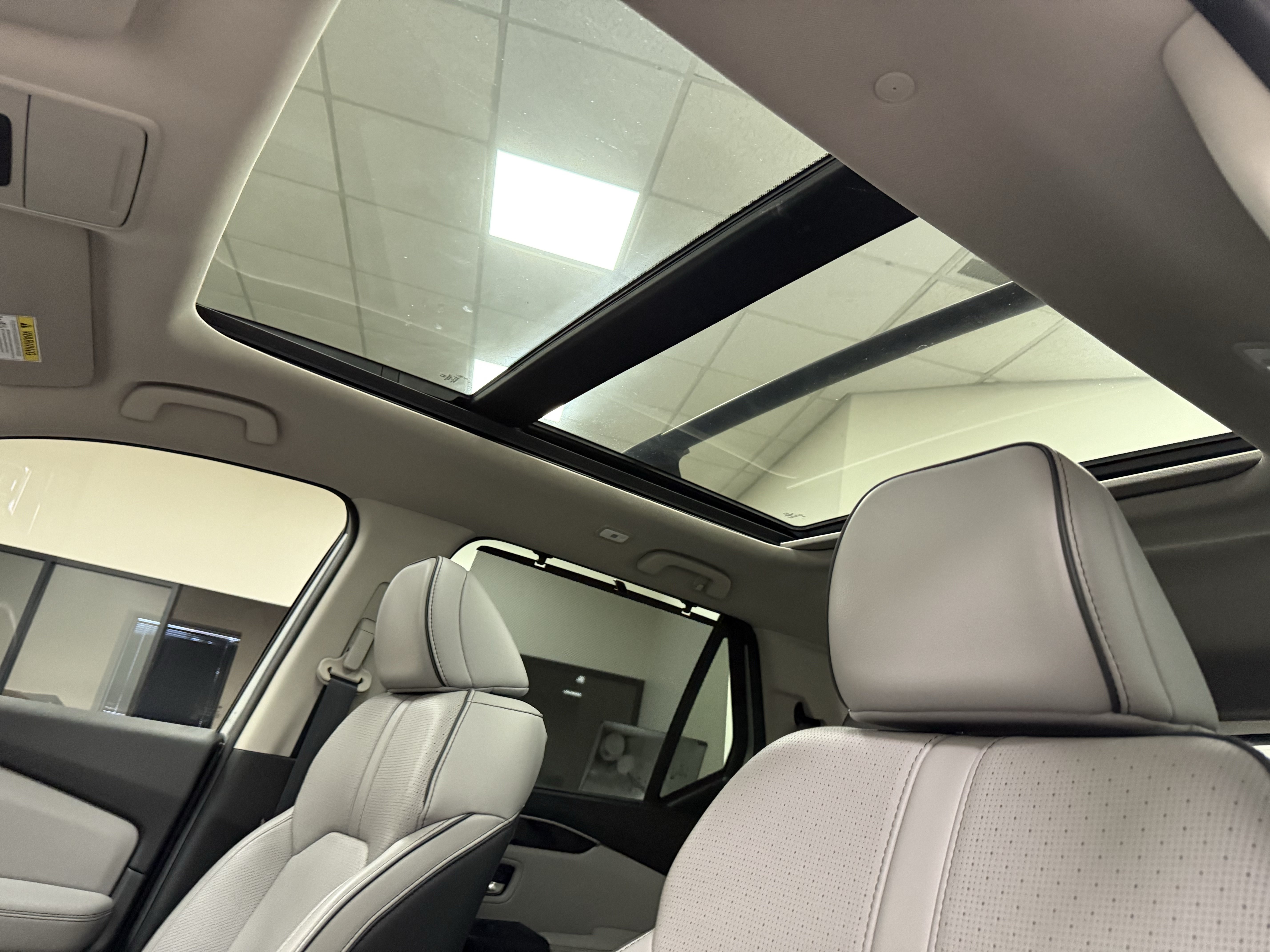 Used 2023 Honda Pilot Elite image 13