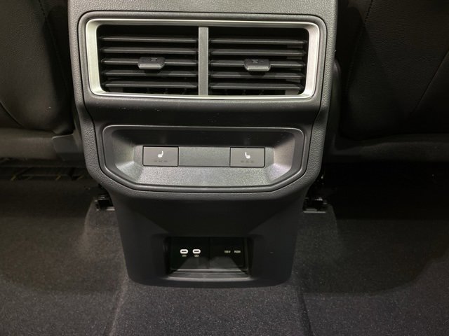 New 2025 Volkswagen Atlas Cross Sport SEL Premium R-Line image 19