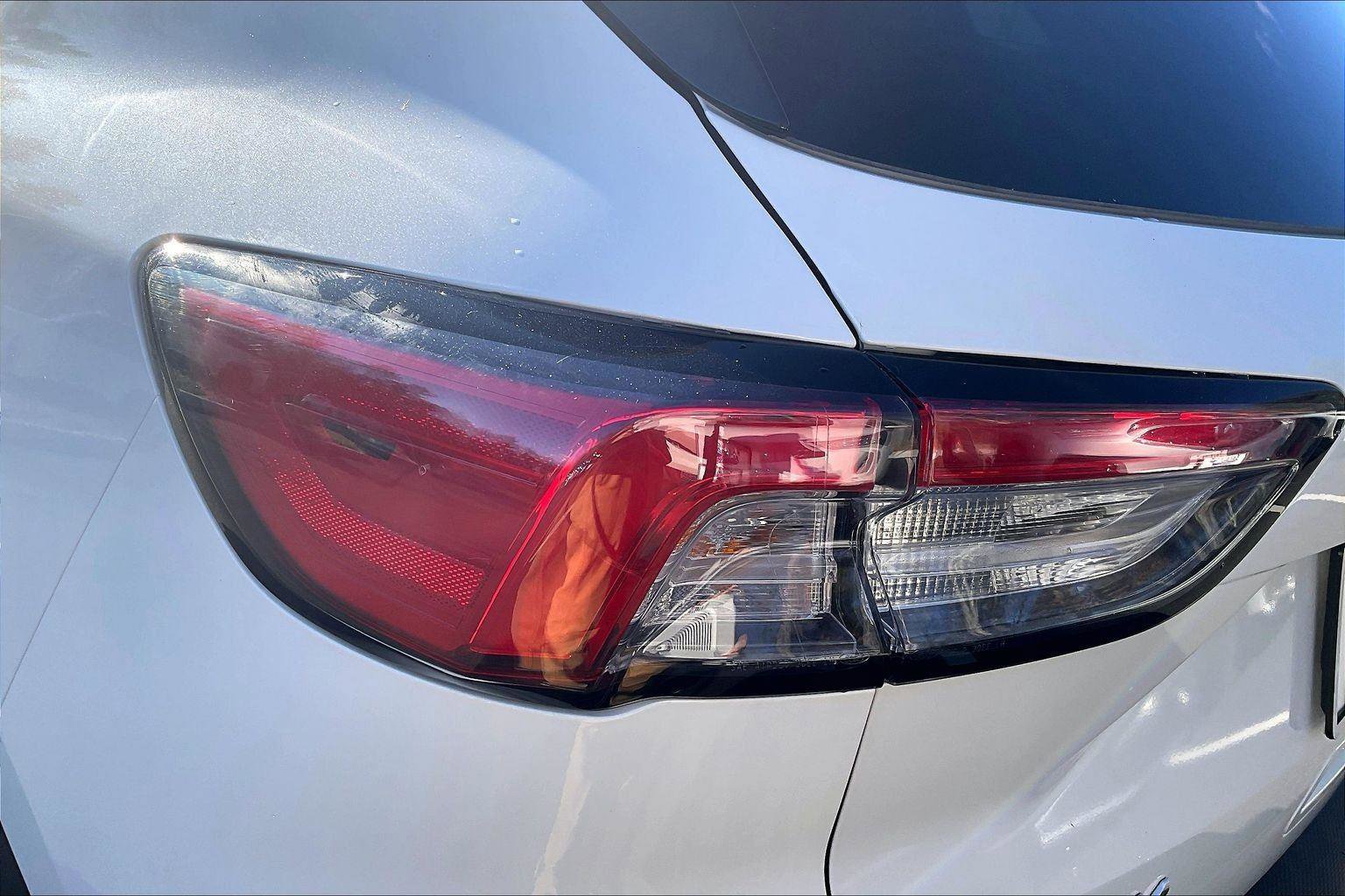 Used 2022 Ford Escape Titanium w/ Class II Trailer Tow Package image 32