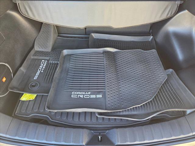 Certified 2025 Toyota Corolla Cross AWD Hybrid image 6