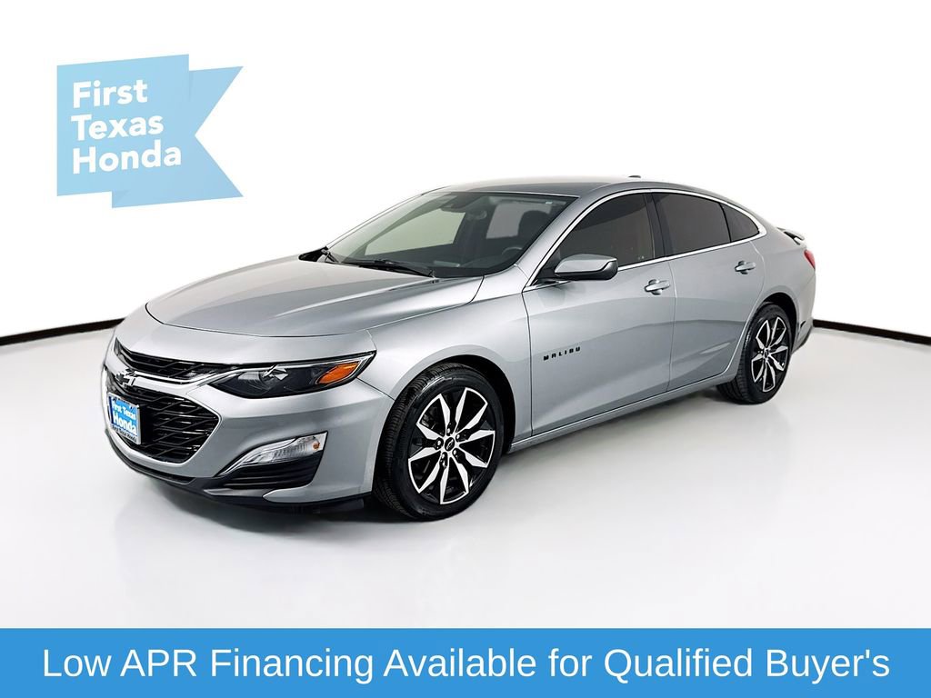 Used 2025 Chevrolet Malibu RS image 3