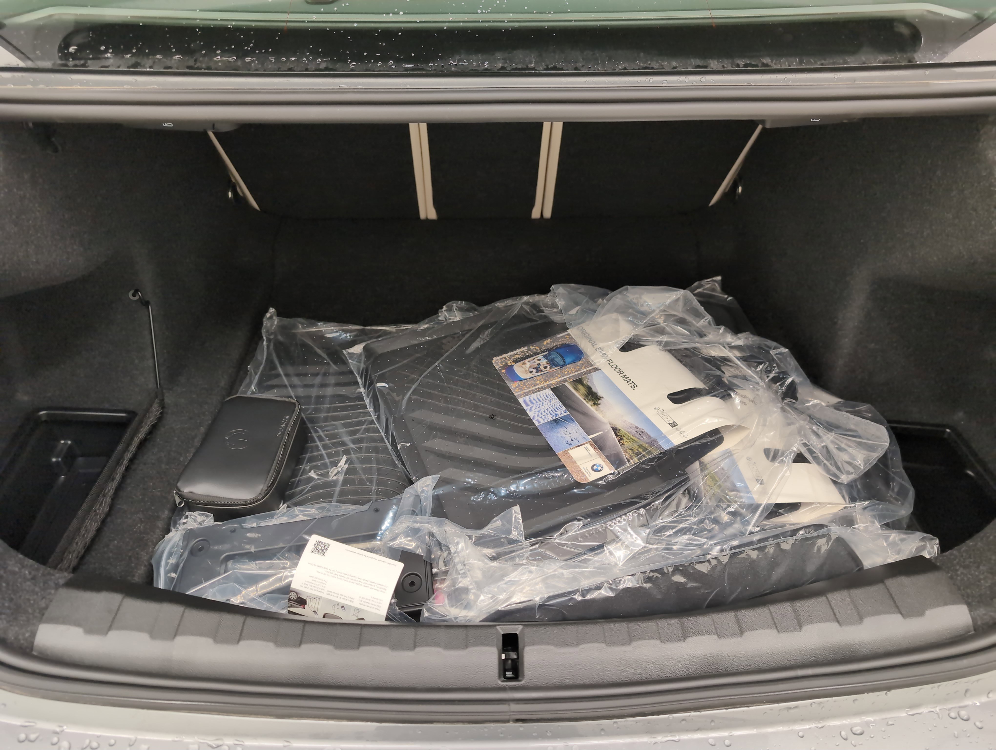 New 2025 BMW 330i Sedan w/ Premium Package image 23