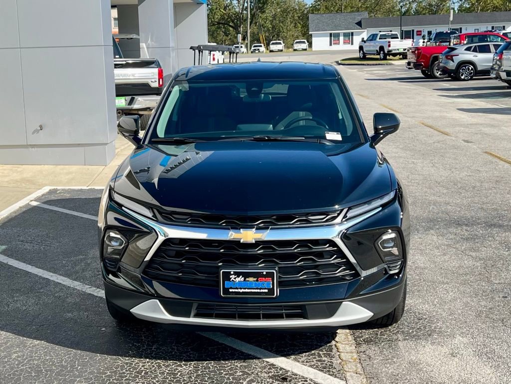 Used 2025 Chevrolet Blazer LT image 11