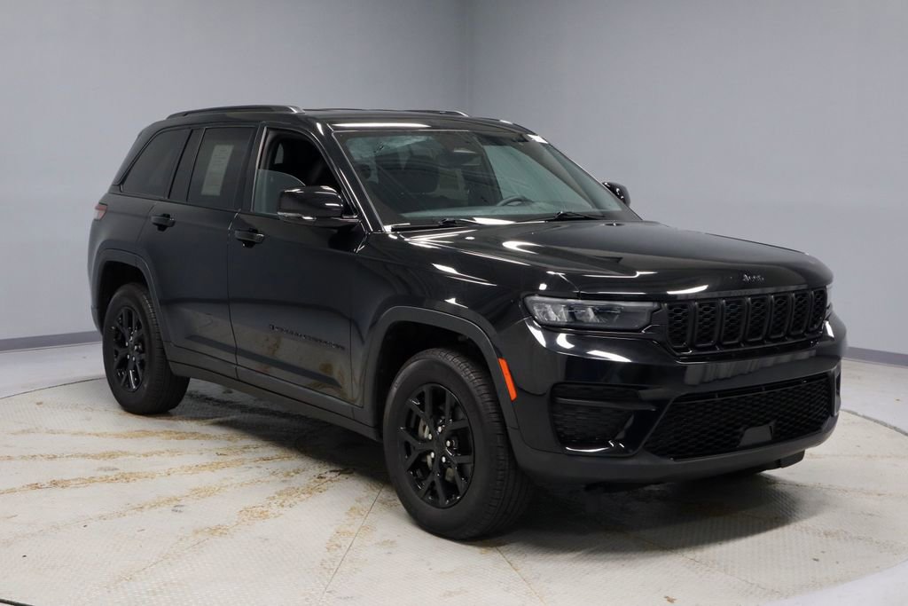 Used 2024 Jeep Grand Cherokee Altitude