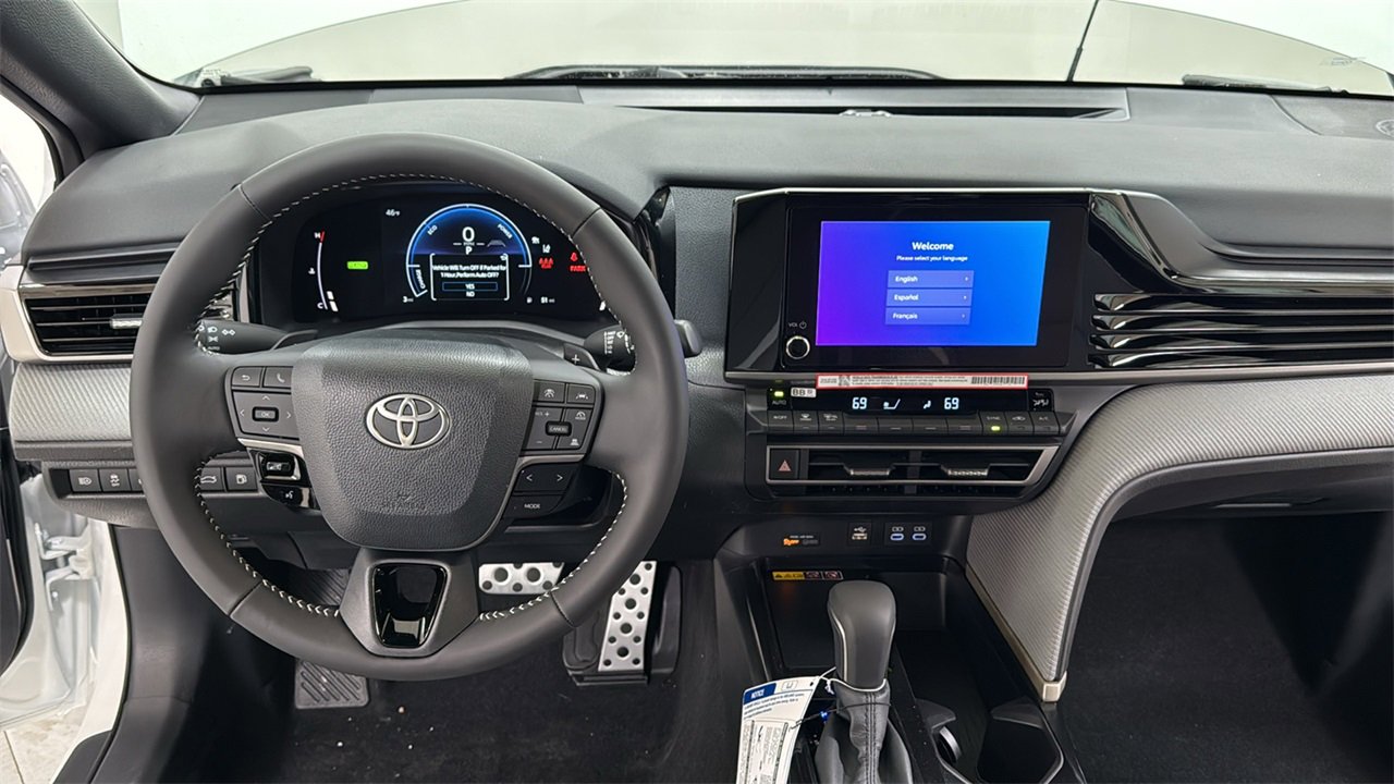 New 2026 Toyota Camry SE image 9