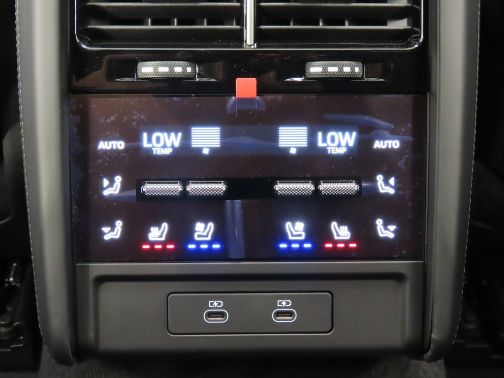 New 2026 Porsche Cayenne Turbo AWD/4WD image 36