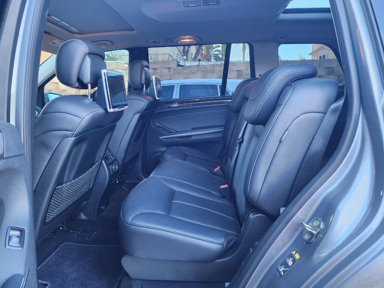 Used 2012 Mercedes-Benz GL 450 4MATIC image 28