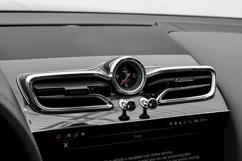 Used 2023 Bentley Bentayga image 29