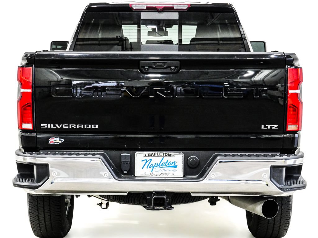 Used 2024 Chevrolet Silverado 2500 LTZ w/ LTZ Plus Package AWD/4WD image 6