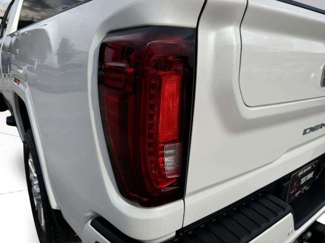 Used 2022 GMC Sierra 3500 Denali AWD/4WD image 15