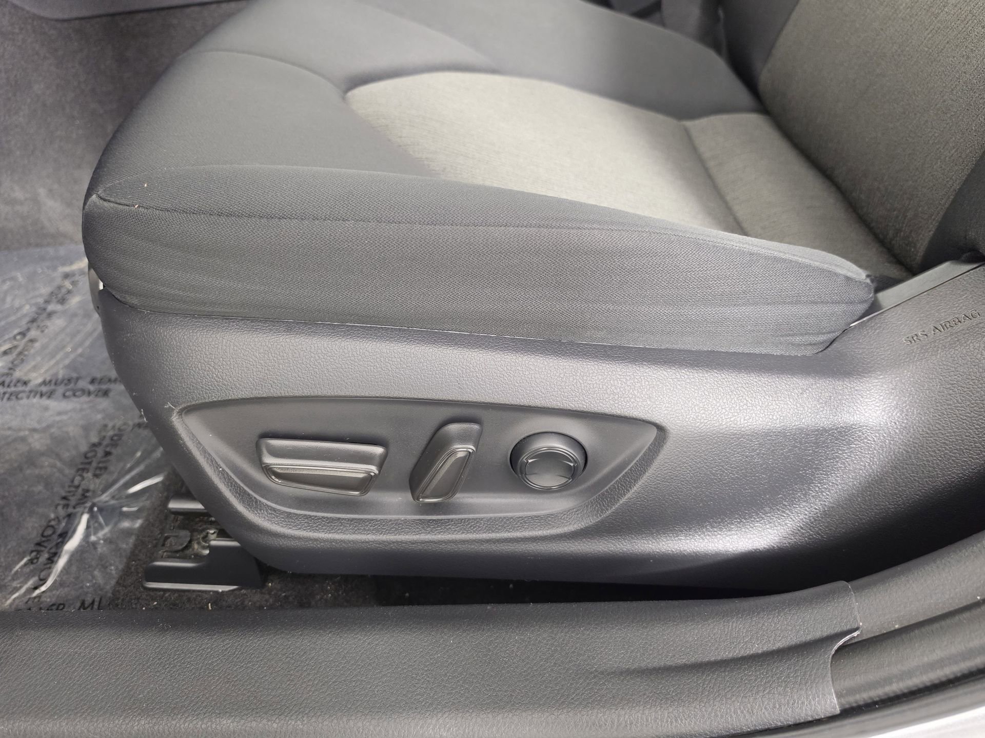 Used 2020 Toyota Camry LE FWD image 14