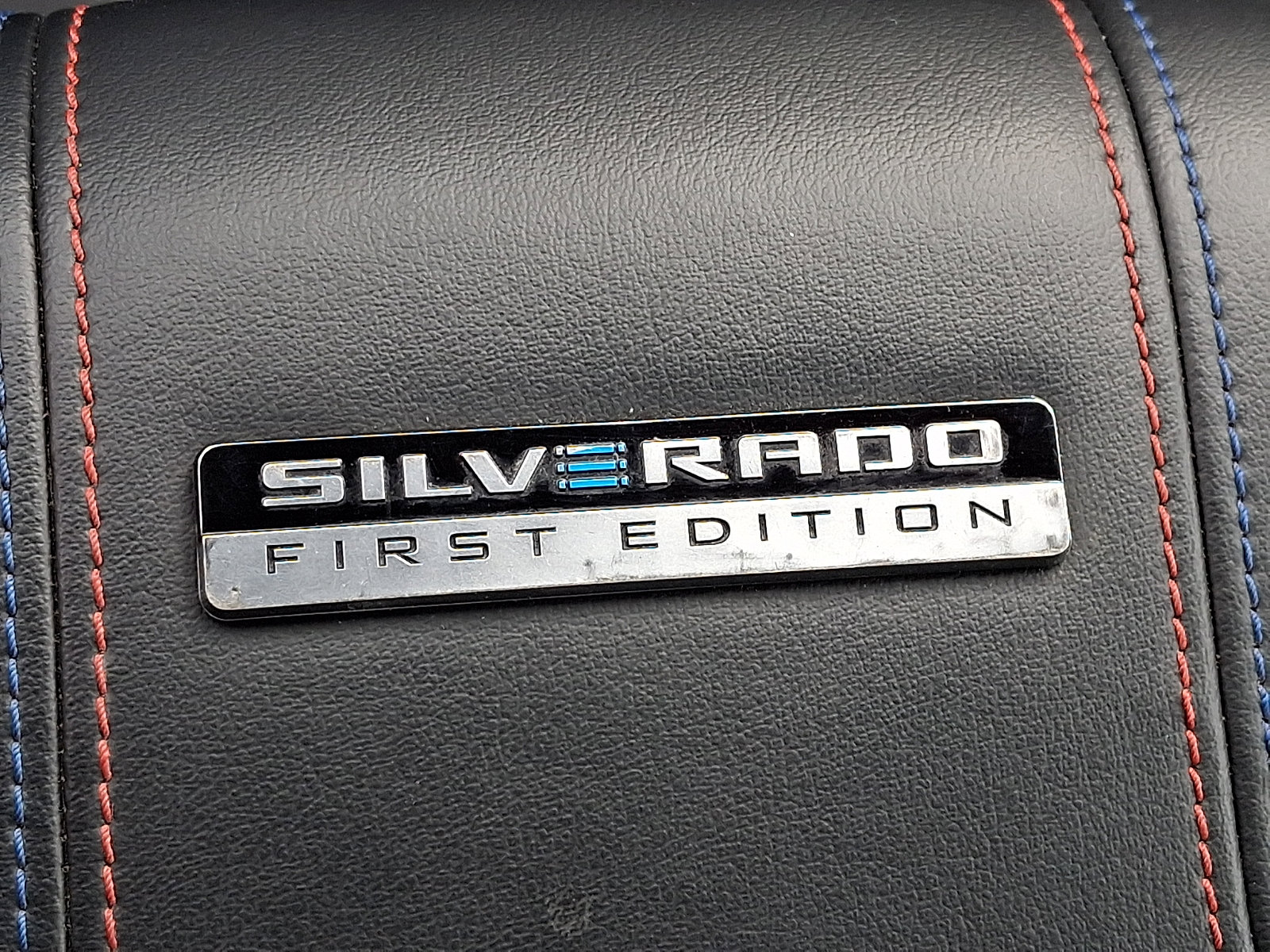 Certified 2024 Chevrolet Silverado EV RST image 28