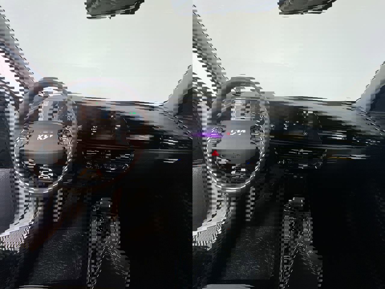 Certified 2023 Kia Niro EX image 30