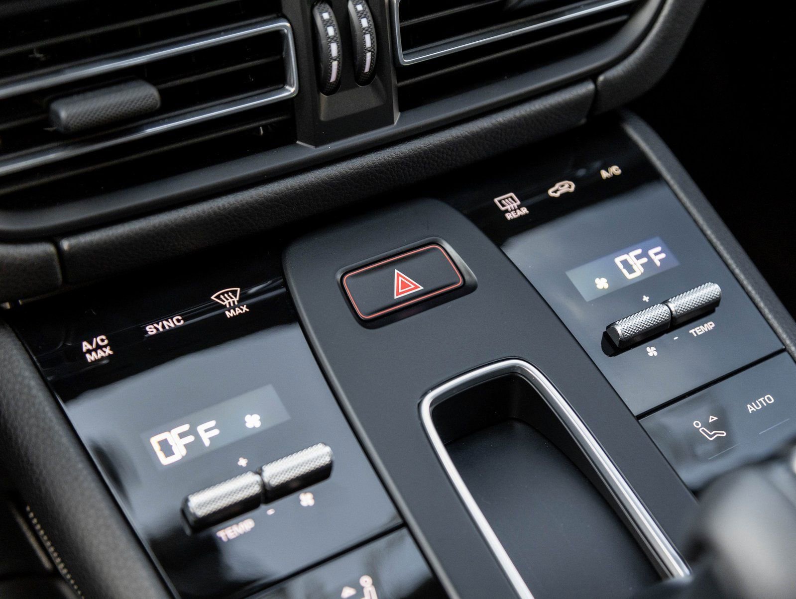 Certified 2026 Porsche Macan image 26