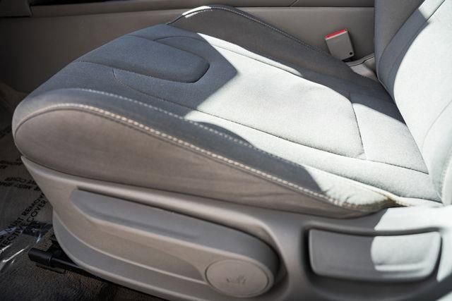 Used 2022 Hyundai Elantra SEL image 25