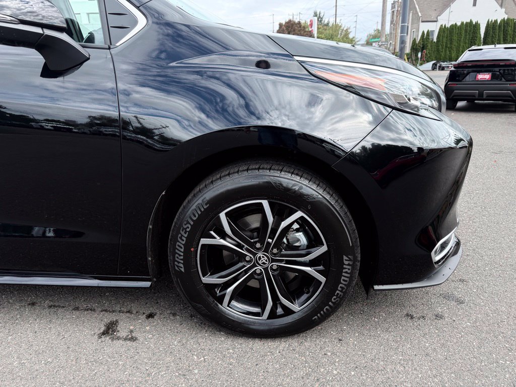 New 2026 Toyota Sienna Platinum AWD/4WD image 13