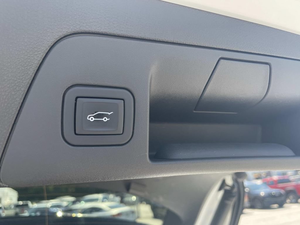 Used 2024 Buick Envision Preferred AWD/4WD image 12