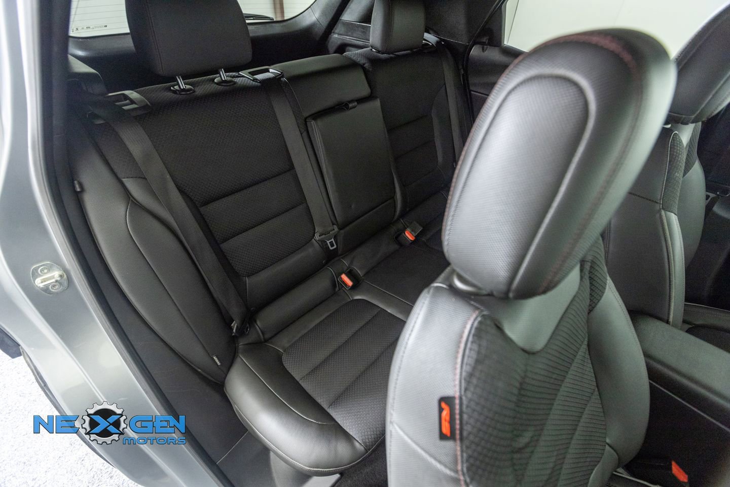 Used 2023 Chevrolet TrailBlazer RS FWD image 36