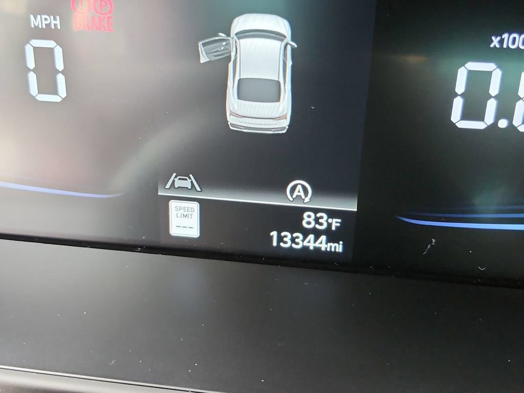 Certified 2024 Hyundai Elantra SE FWD image 36