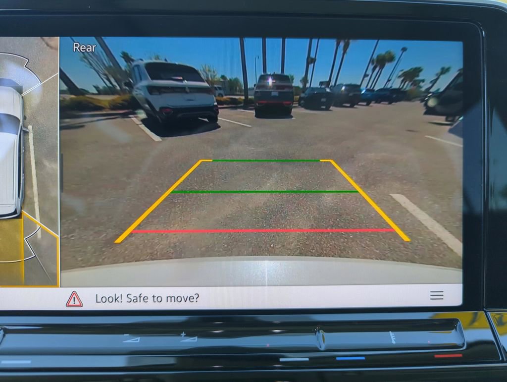 Used 2024 Volkswagen Atlas SEL Premium R-Line image 37