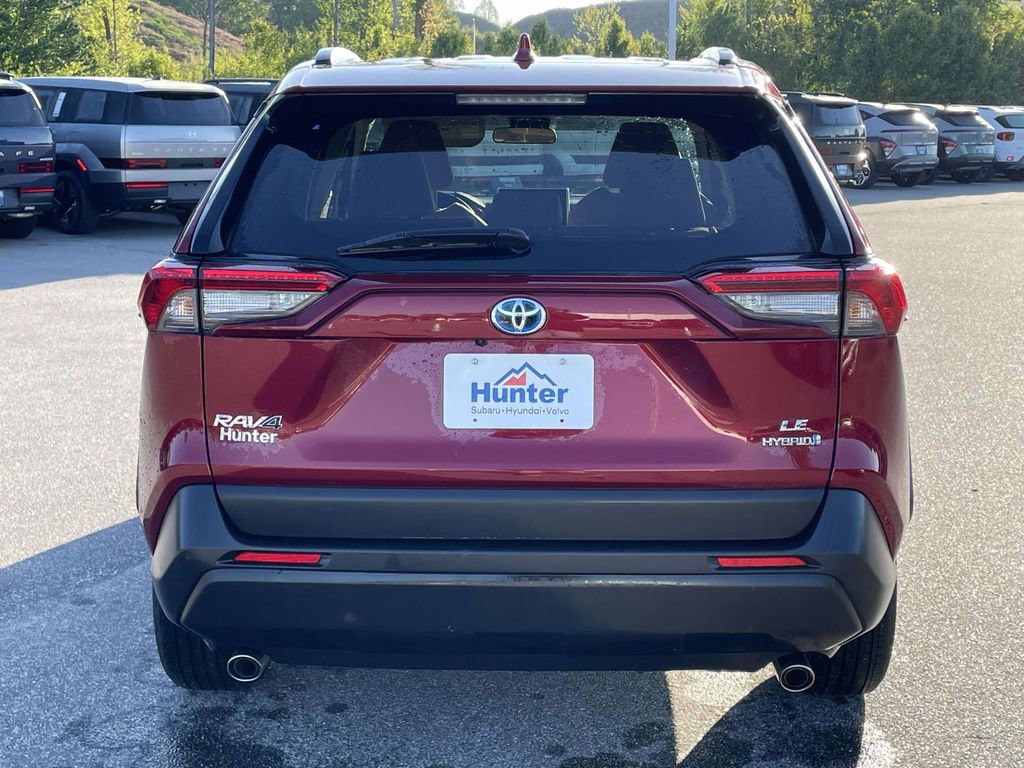 Used 2023 Toyota RAV4 LE AWD/4WD image 28