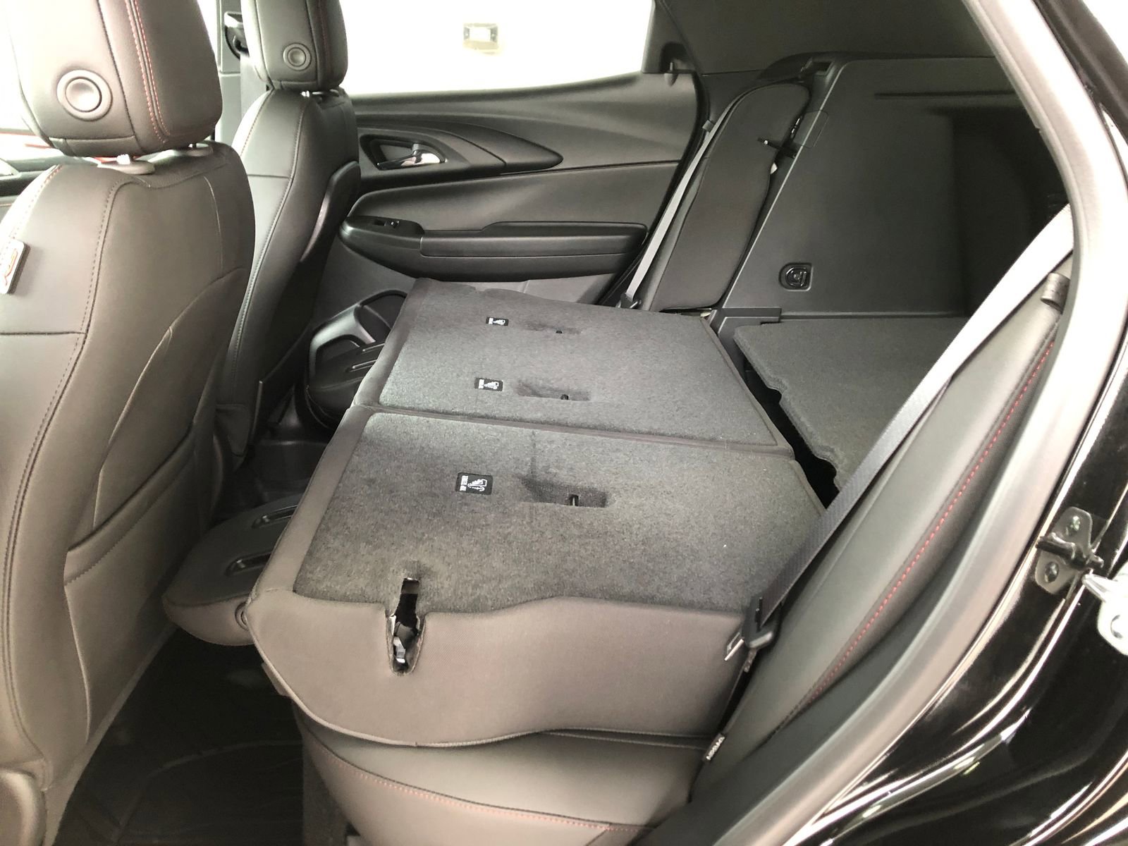 Certified 2025 Chevrolet TrailBlazer RS w/ Convenience Package image 11