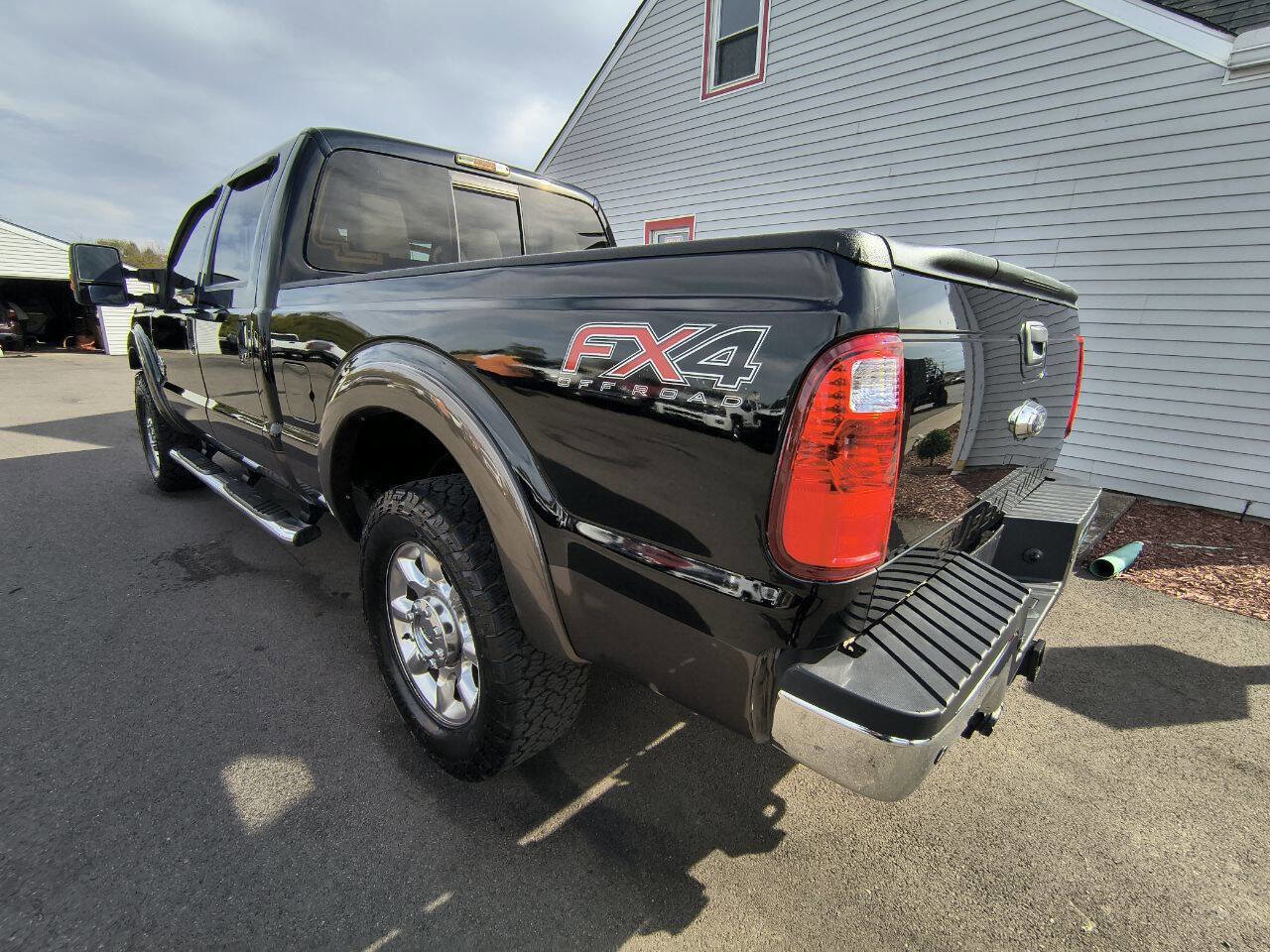 Used 2016 Ford F250 Lariat w/ Lariat Ultimate Package image 8