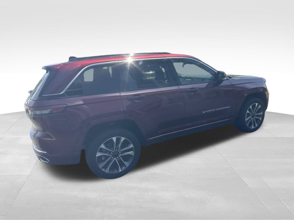 New 2024 Jeep Grand Cherokee Overland w/ Advanced Protech Group III AWD/4WD image 20