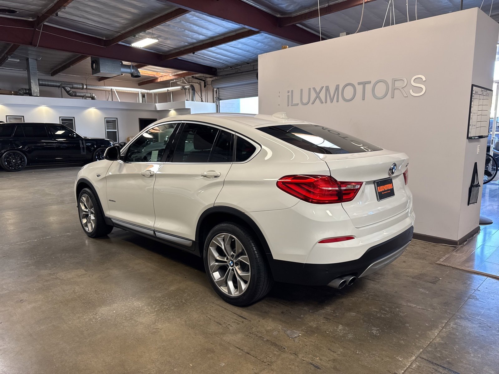 Used 2018 BMW X4 xDrive28i image 5