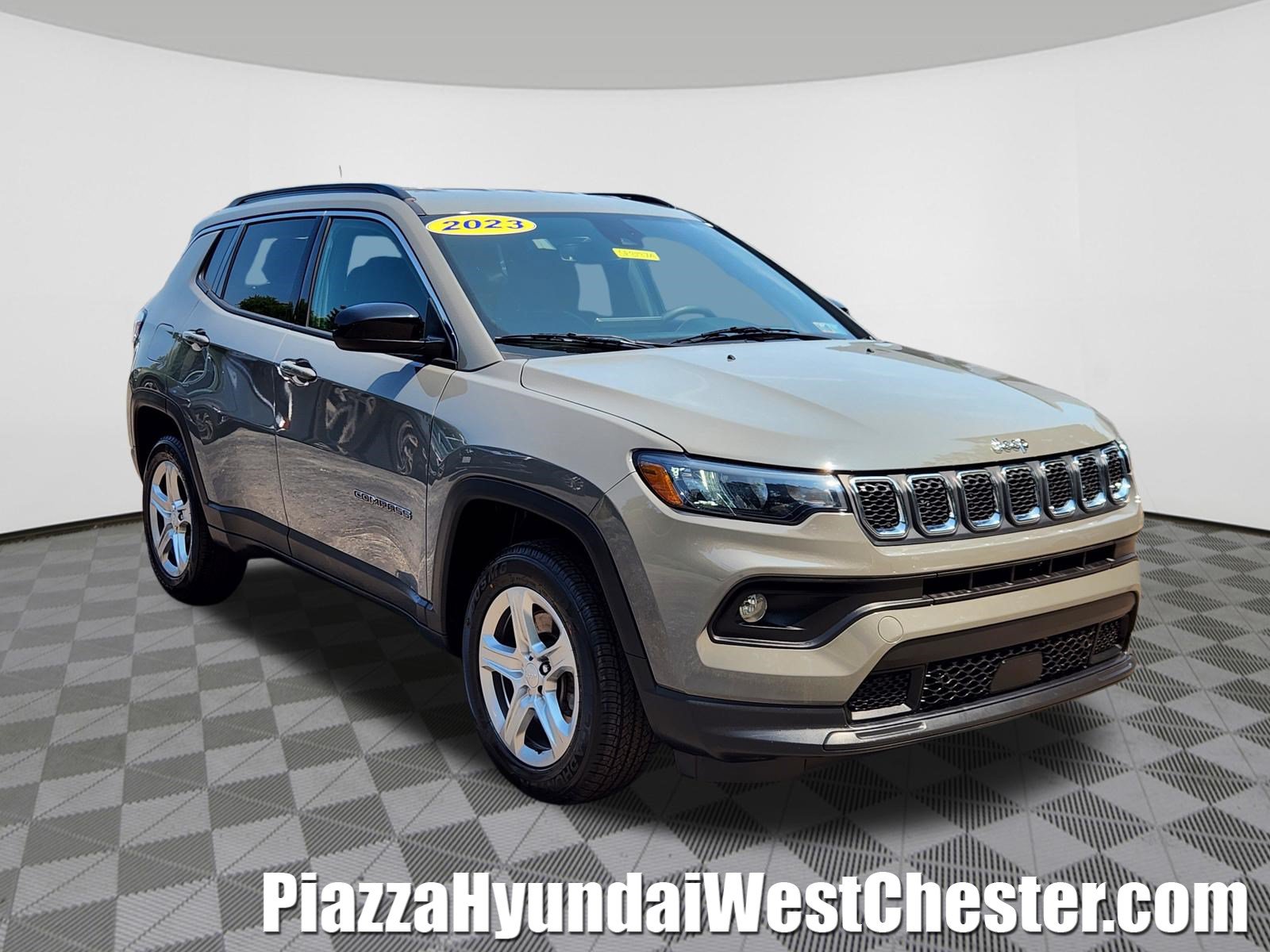 Used 2023 Jeep Compass Latitude w/ Convenience Group