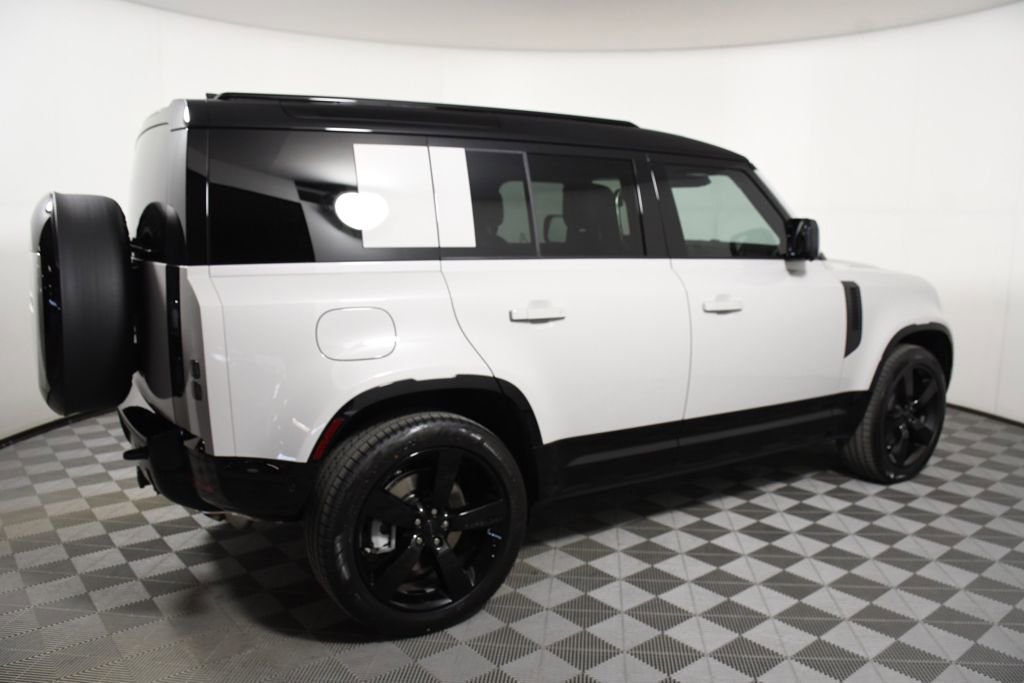New 2026 Land Rover Defender 110 X-Dynamic SE AWD/4WD image 7