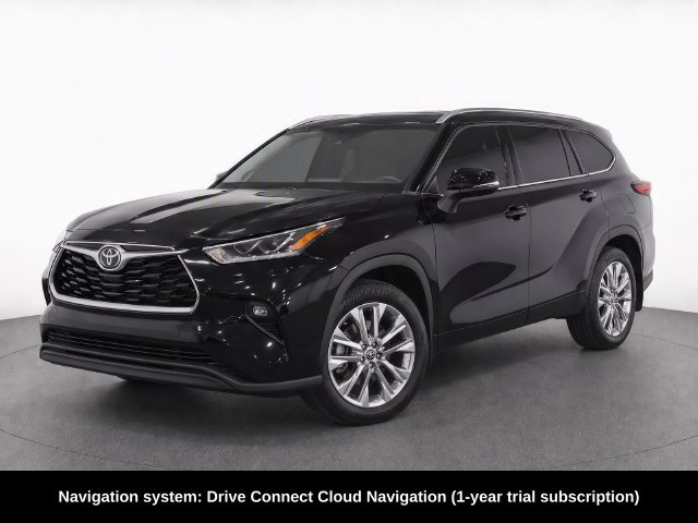 Used 2024 Toyota Highlander Limited AWD/4WD image 2