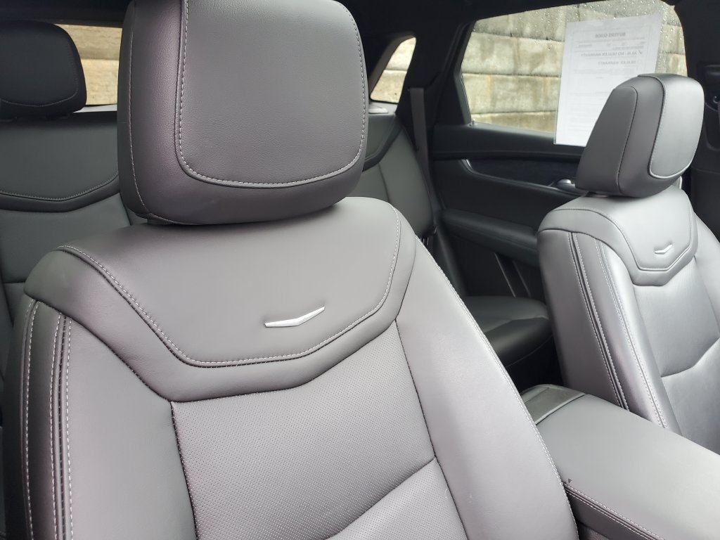 Certified 2023 Cadillac XT5 Premium Luxury w/ LPO, Floor Liner Package AWD/4WD image 38