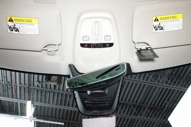 Certified 2025 Volvo XC90 B6 Plus w/ Protection Package Premier image 8