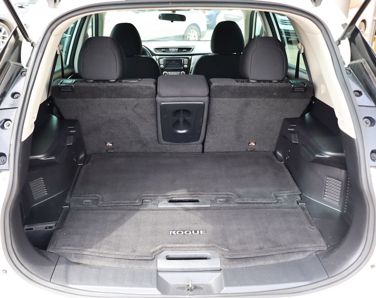 Used 2018 Nissan Rogue S FWD image 23